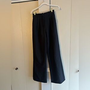 Abercrombie Black High-Waist Wide Leg Dress Pants. Size 25